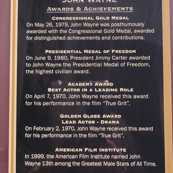 Bradford Exchange John Wayne collectible picture with signature, films, awards - Picture 4 of 5